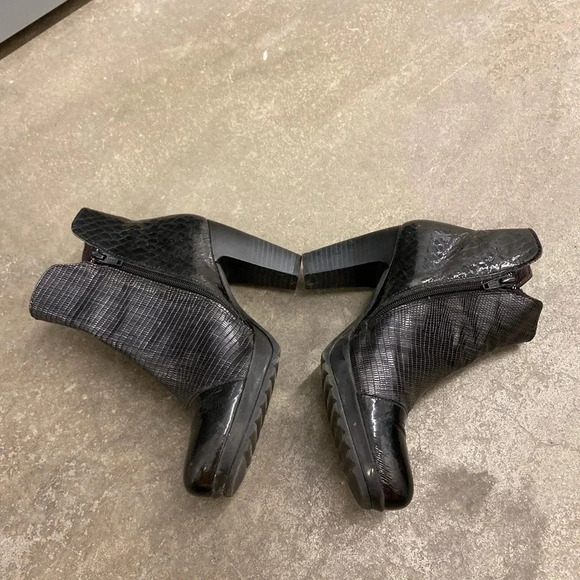 Jose Saenz booties - Picture 5 of 10